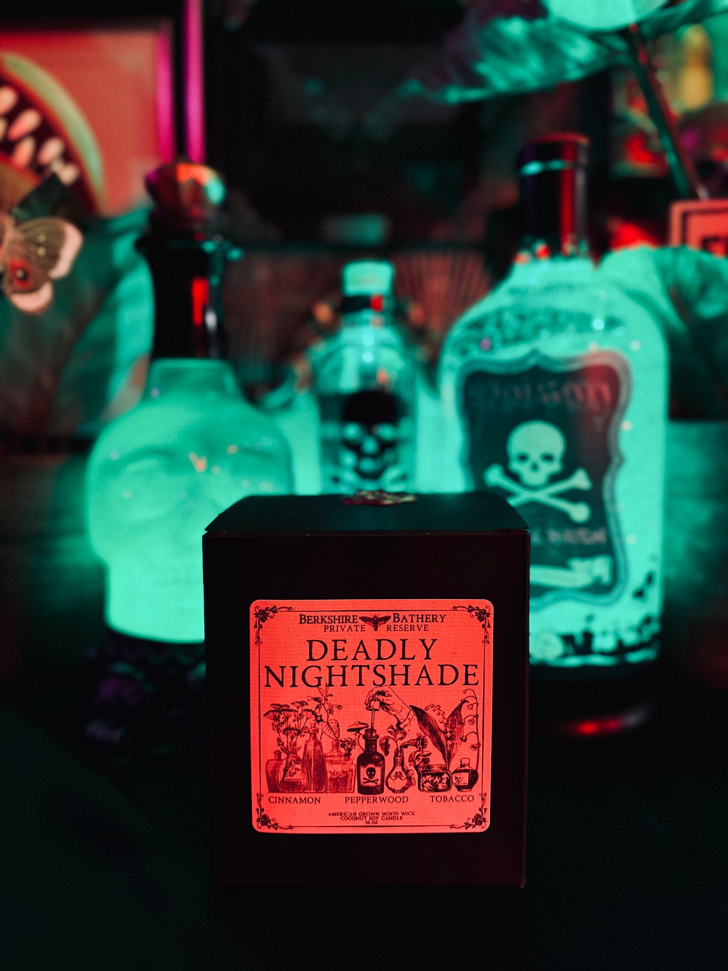 DEADLY NIGHTSHADE | Spicy + Woody - 16oz Wood Wick Candle