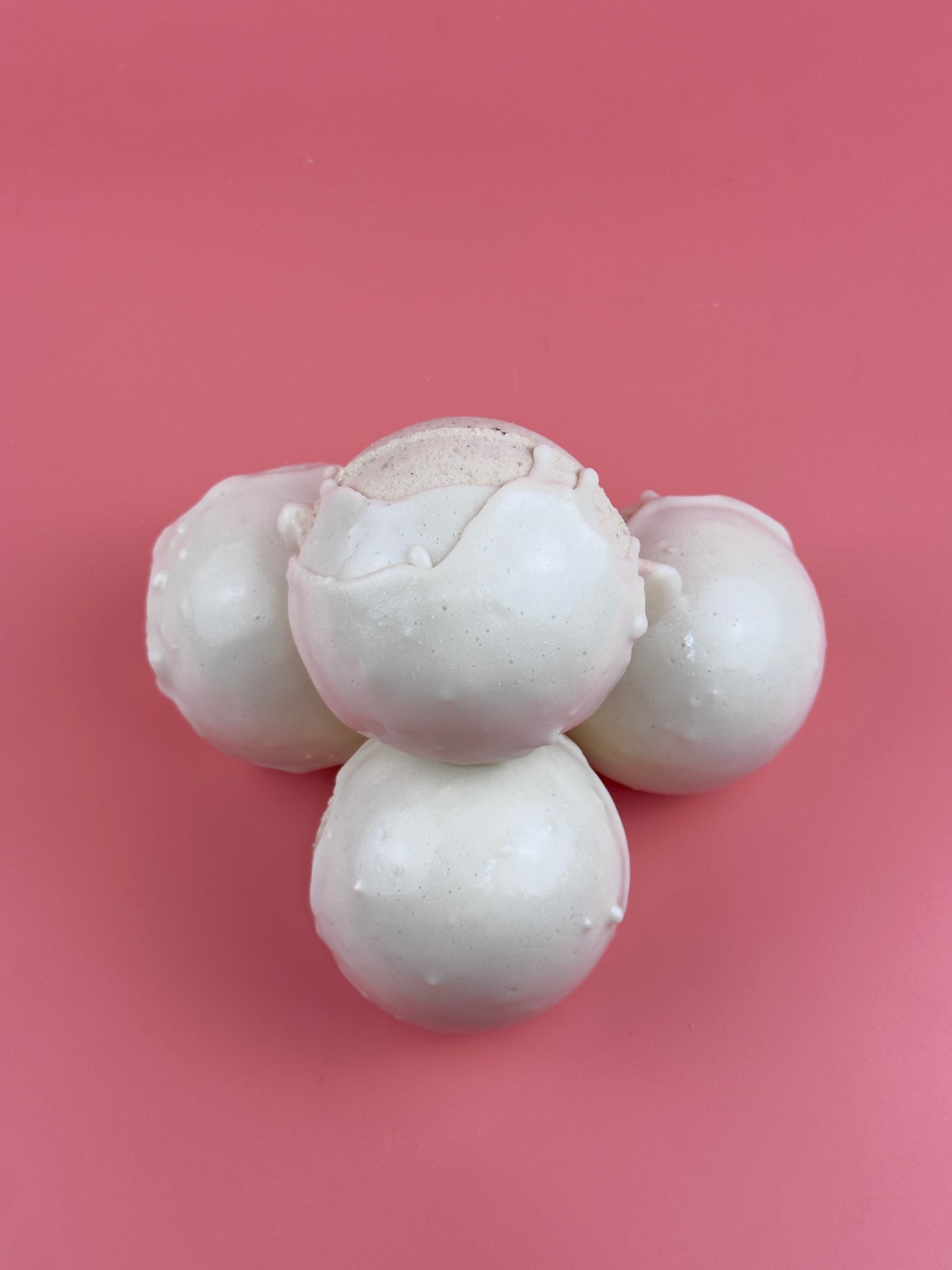 Load image into Gallery viewer, SNOWBALL | 13oz JUMBO Cocoa Butter &amp;amp; Coconut Milk Bath Bomb
