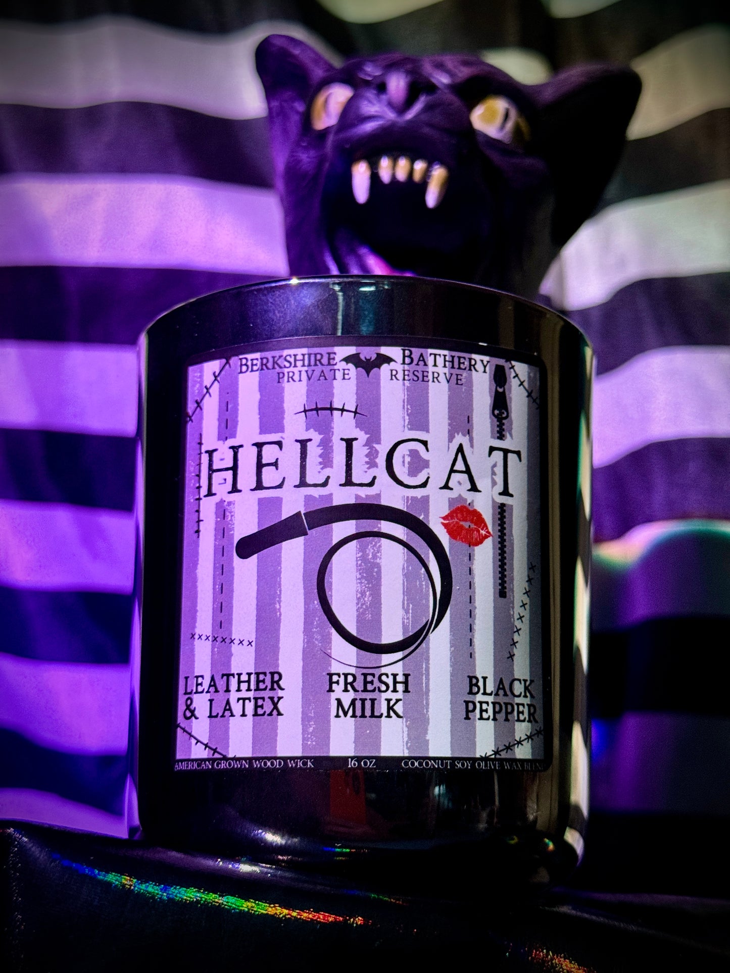 HELLCAT | Milky Smoked Vanilla - 16oz Wood Wick Candle