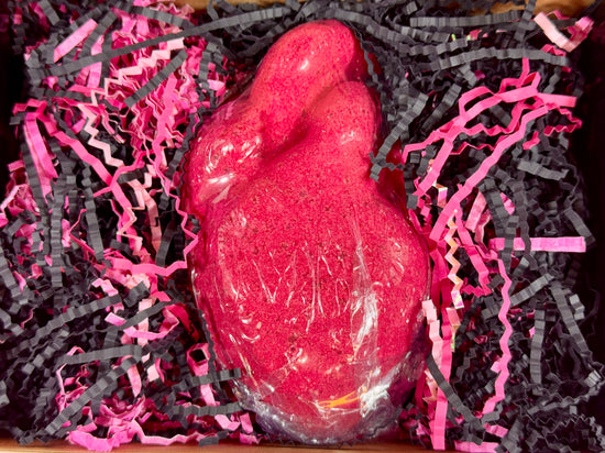 HEART THROB | JUMBO "Bleeding" Anatomical Heart Bath Bomb