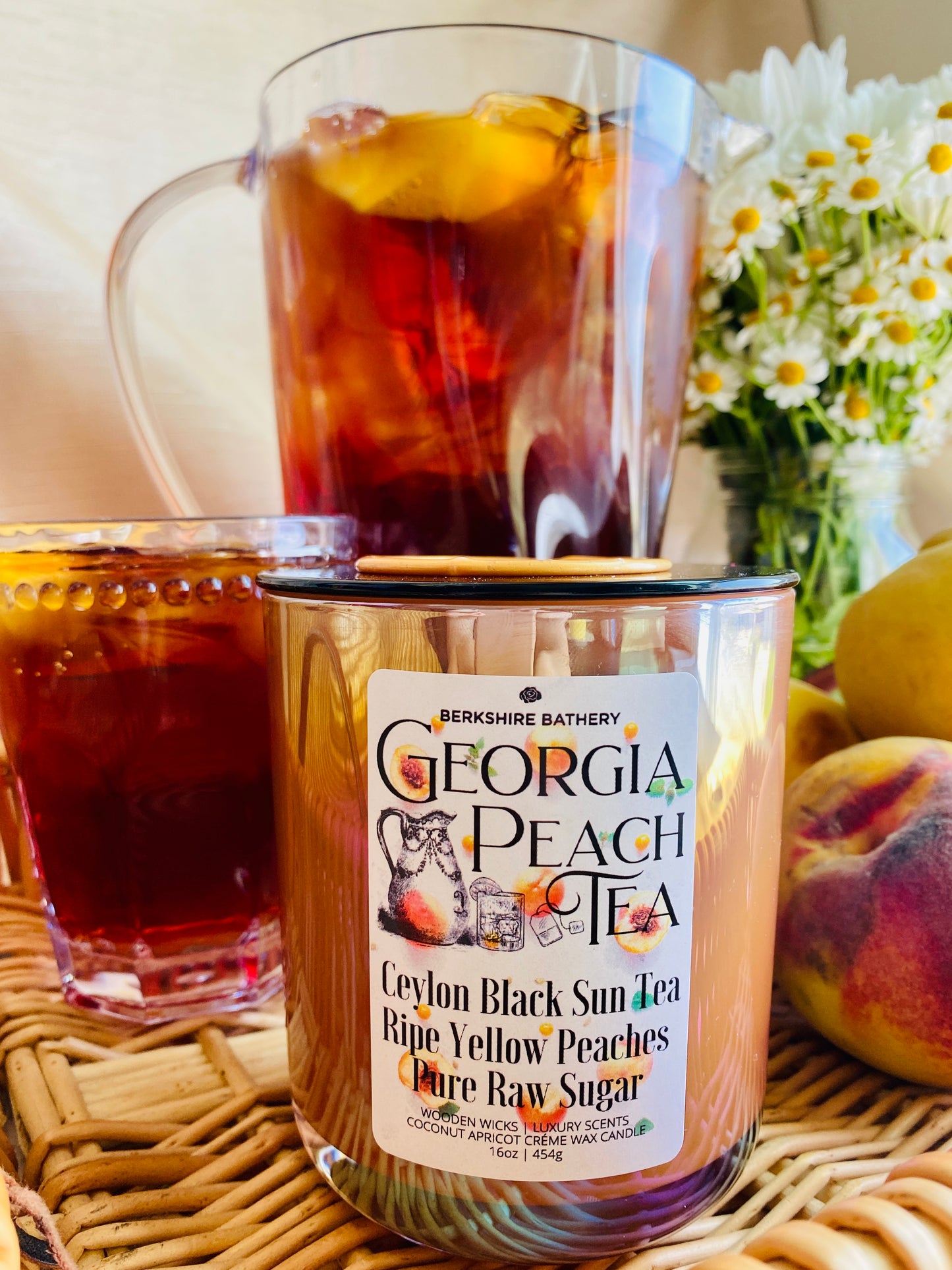 Georgia Peach Tea | 16 oz Wood Wick Candle