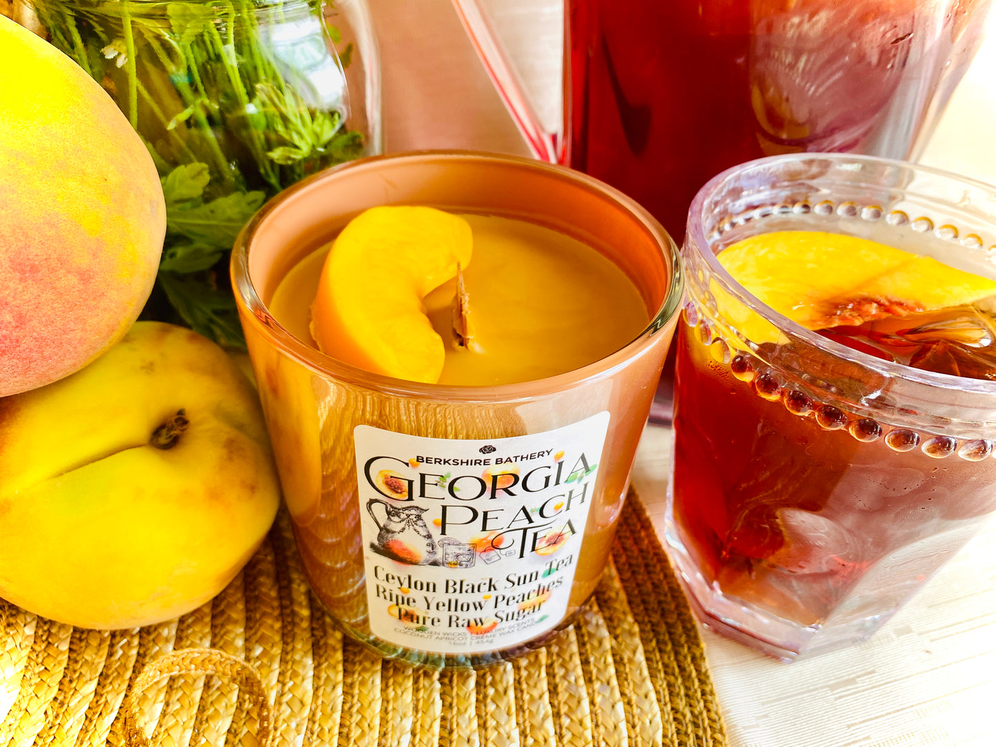 Georgia Peach Tea | 16 oz Wood Wick Candle